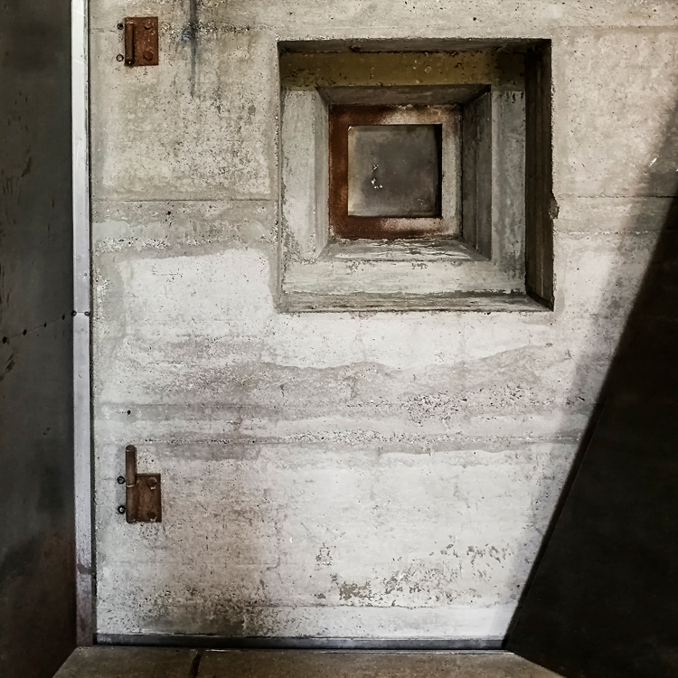 "5 vor 12" - REGIERUNGSBUNKER, Germany