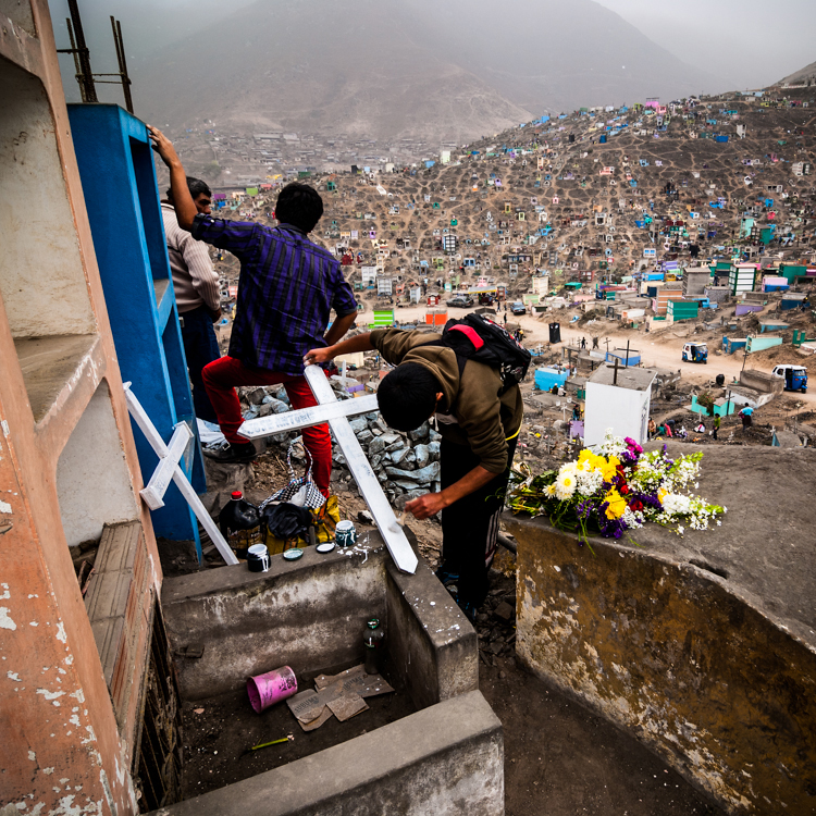 06  cementerio Lima Peru