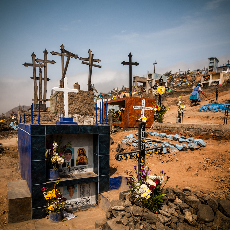 12  cementerio Lima Peru